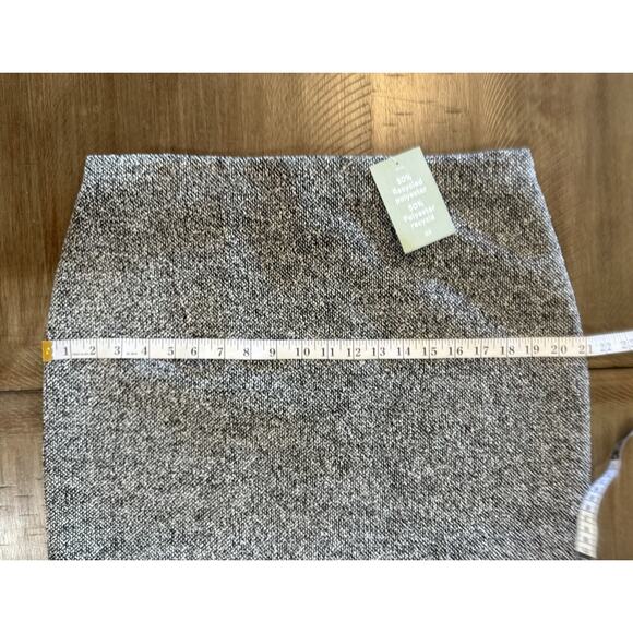 NWT H&M Black And White Textured Mini Skirt Women’s Size 12 Classic Chic NEW - Picture 5 of 10